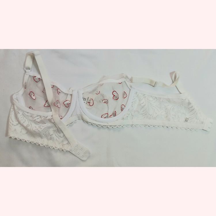 نمای داخل سوتین و دستک