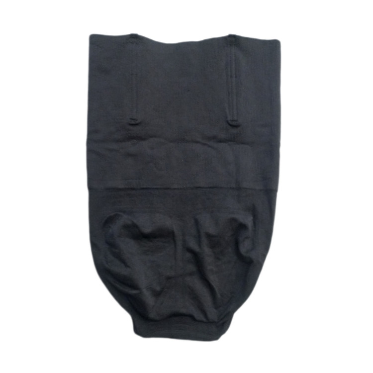 نمای پشت گن..باسن را لیفت میکند